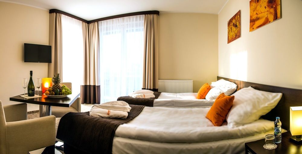 Hotel Emocja Spa Мєльно Екстер'єр фото
