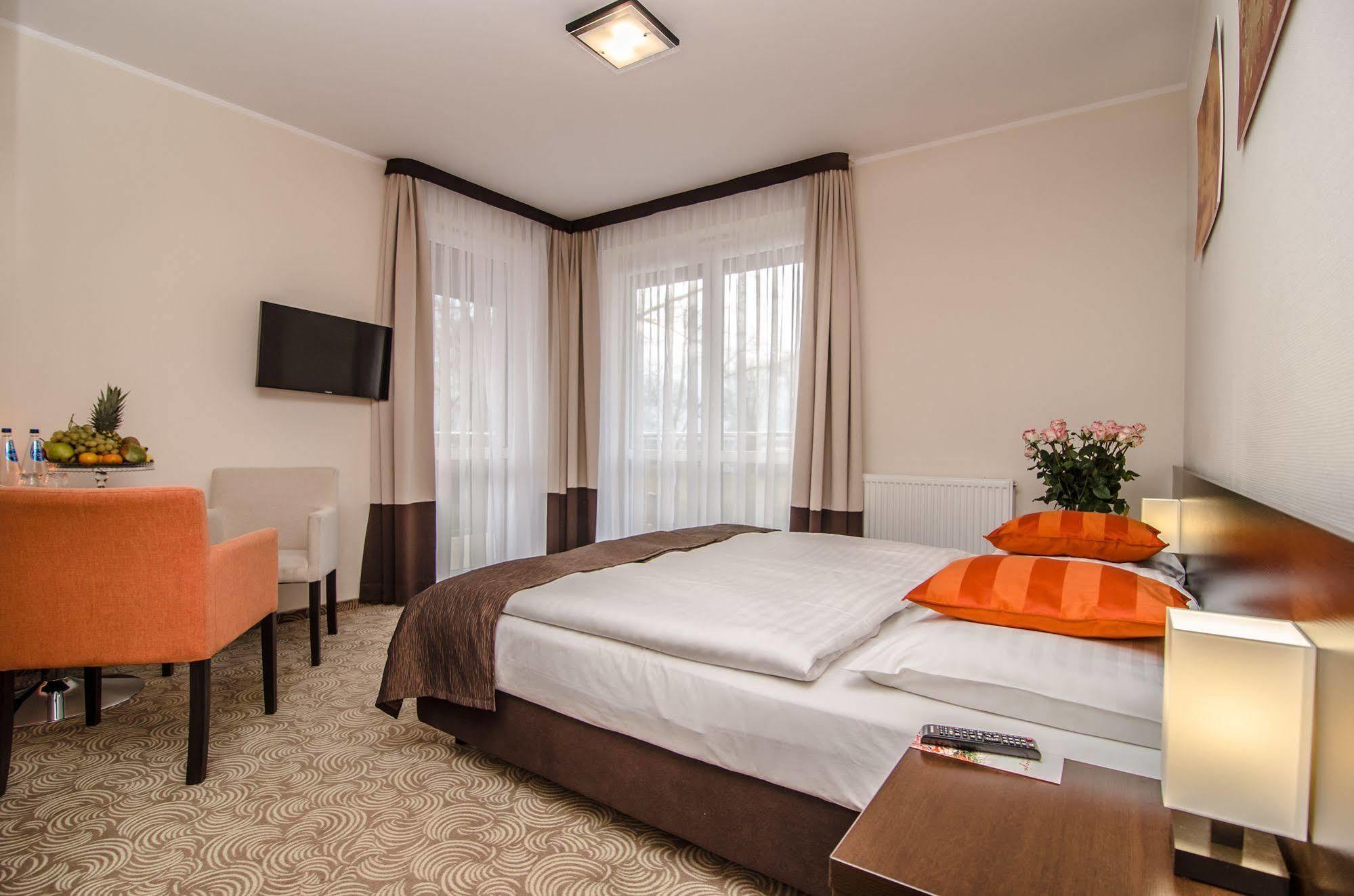 Hotel Emocja Spa Мєльно Екстер'єр фото