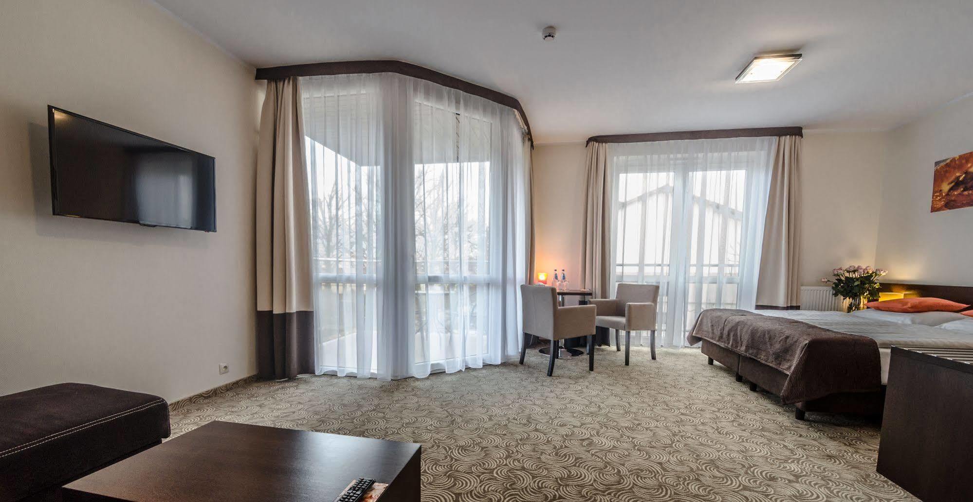 Hotel Emocja Spa Мєльно Екстер'єр фото